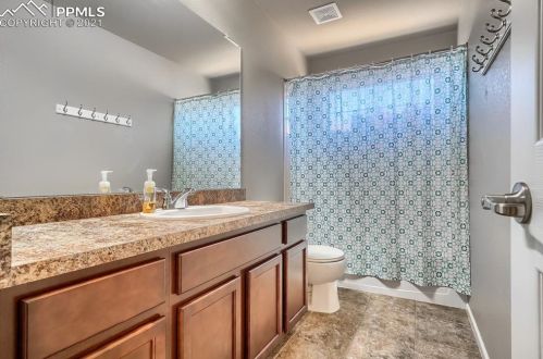 26840 Roxbury Pl, Denver CO  80016-7527 exterior