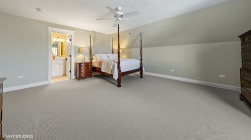 34 Gilbert Ave, Willowbrook IL  60514-1140 exterior