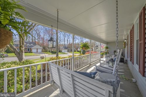5556 Queen Victoria Ct, Springfield, VA 22015-2050
