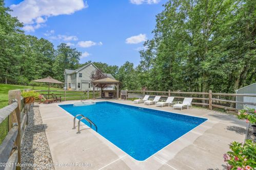 90 Tarnoff Ave, Jackson Twp, NJ 08527-4602