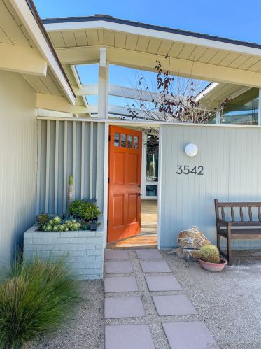 3542 Chasewood Dr, San Diego, CA 92111-4746