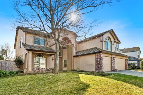3334 Lake Terrace Dr, Elk Grove, CA 95758-4635
