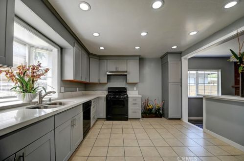 700 Janss St, Anaheim CA  92805-2568 exterior