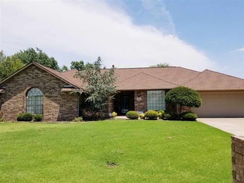 1617 Constitution Ave, Enid, OK 73703-2801