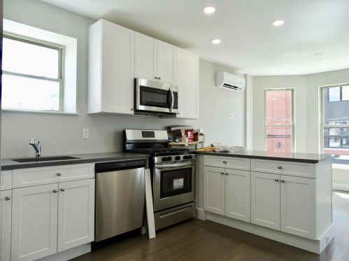 410 Bond St, Tinton Falls, NJ 07712-6908