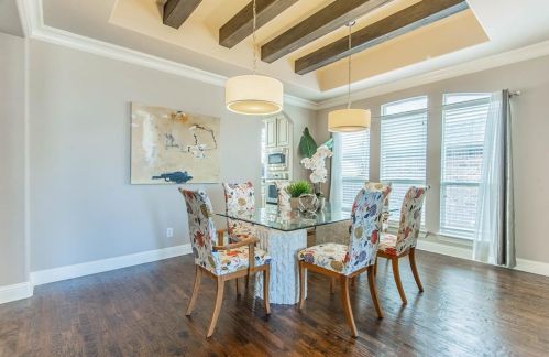 6911 Cyn Mdw Dr, Garland TX  75048-3050 exterior