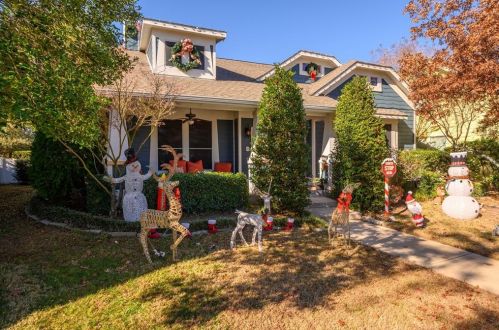 823 Post Oak Pl, Aubrey, TX 76227-7492