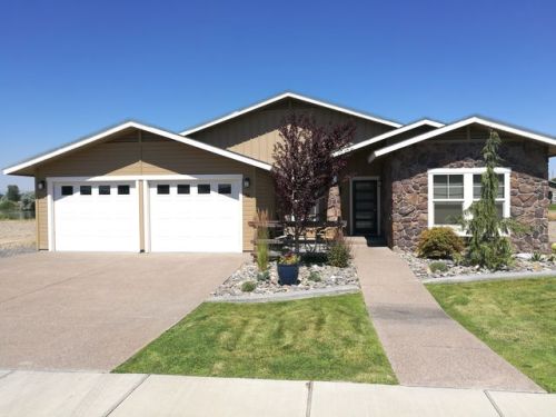 706 Merwin Ct, Zillah, WA 98953-9194