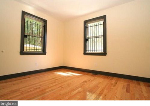 2036 19 St, Philadelphia PA 19121-4120 exterior