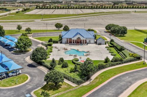 3575 Lone Star Cir, Fort Worth TX  76177-8904 exterior