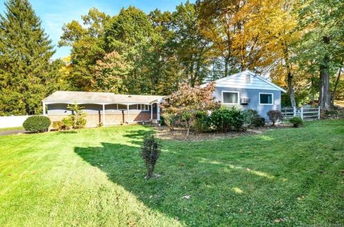 3 Thorp Ln, Norwalk, CT 06850-2421