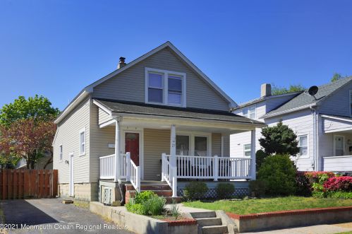 27 Drummond Ave, Tinton Falls, NJ 07701-1405