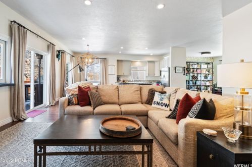 7994 Springshire Dr, Park City UT 84098-5396 exterior