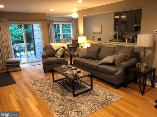 16 Andover Cir, Princeton NJ  08540-1749 exterior