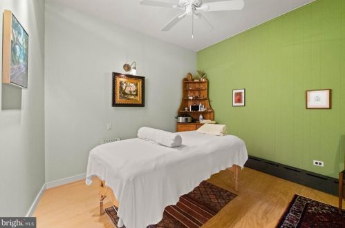 1226 8th St, Philadelphia PA  19147-5130 exterior