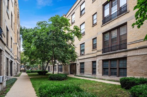 440 Surf St, Chicago, IL 60657-0016
