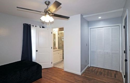 2700 Hood Ave, Atlanta GA  30318-0061 exterior