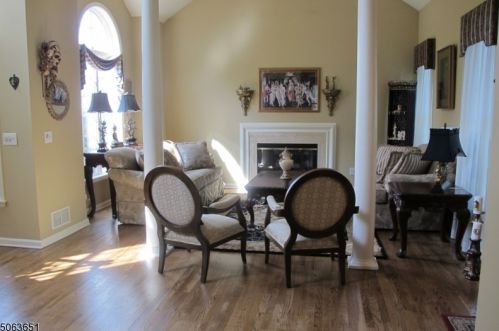 7 Heritage Hills Ct, Montgomery, NJ 08558-2340