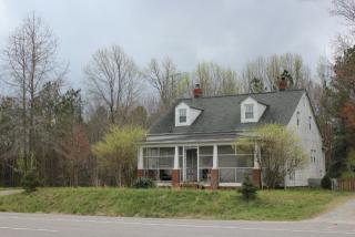 3418 Lewis B Puller Memorial Hwy, Saluda VA  23149-2602 exterior