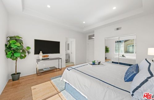 47 Del Carlo, Irvine CA  92606-8824 exterior