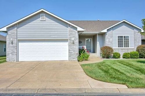 8206 15th St, Wichita, KS 67212-1612