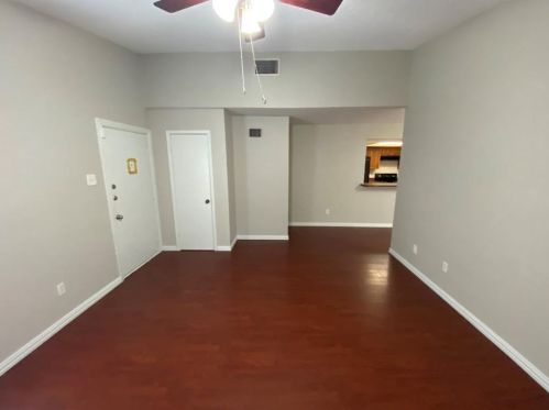 2202 Spicewood Ln, Carrollton TX  75006-1647 exterior