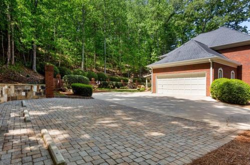 1805 Brandon Hall Dr, Atlanta GA  30350-3708 exterior