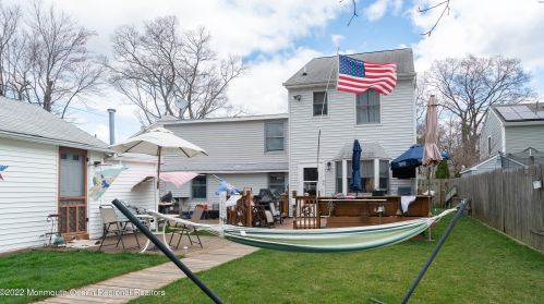 126 Morningside Ave, Middletown, NJ 07748-5740