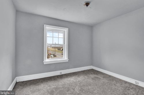 2161 Newville Rd, Carlisle PA  17015-7747 exterior