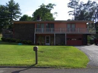 3127 Catron Ln, Morristown, TN 37814-2510