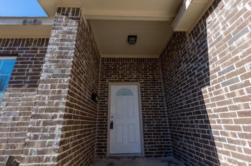 1627 Greenlawn Dr, Dallas TX  75253-2510 exterior