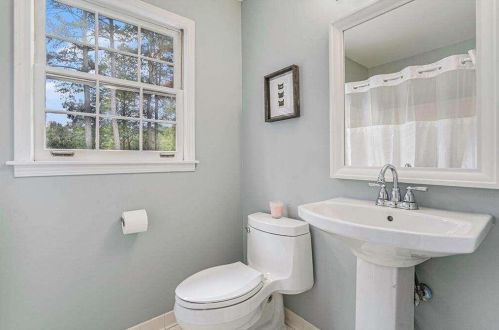 3225 Jett Ferry Ct, Atlanta GA  30350-5415 exterior
