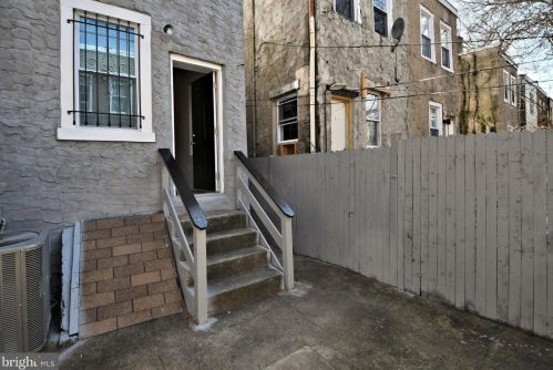 328 61 St, Philadelphia PA 19142-3402 exterior
