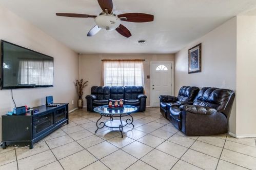 5716 Bonnie Wayne St, Fort Worth TX  76117-2026 exterior