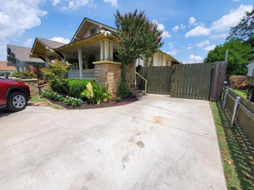 2733 May St, Fort Worth, TX 76110-3337