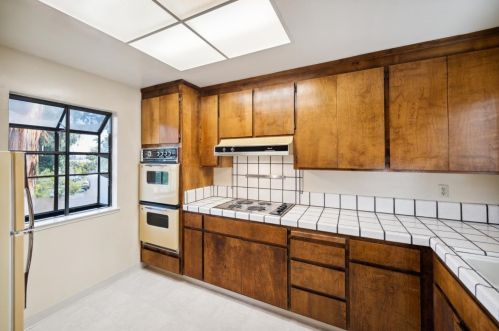 177 Villa Ave, Los Gatos, CA 95030-7064