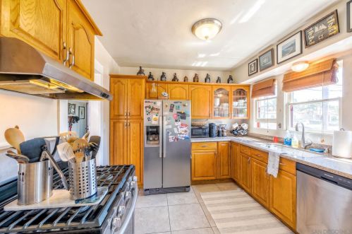 2745 Madison Ave, San Diego, CA 92116-3164