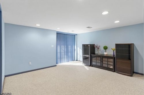 20 Grant Way, Princeton NJ  08540-1600 exterior