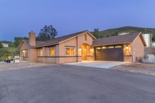 22325 Little Klondike Rd, Ramona, CA 92065-4433