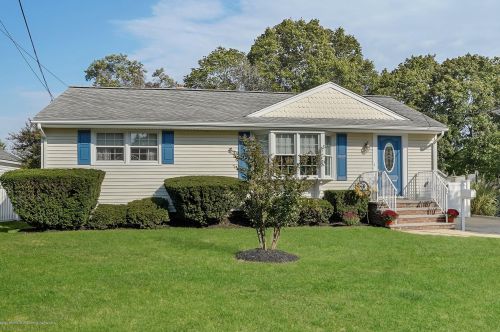 893 Lincoln St, Tinton Falls NJ 07701-5752 exterior