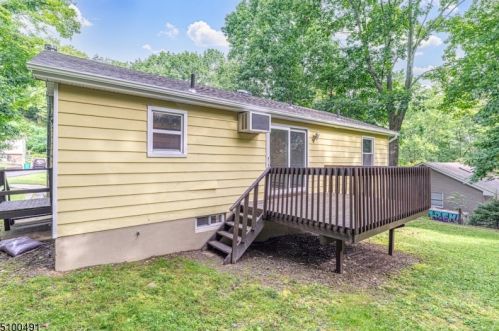 7 New York Ave, Wantage, NJ 07461-1122