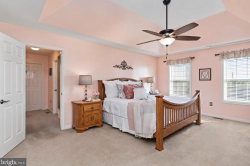 276 Pne Crk Dr, Carlisle PA  17013-9611 exterior