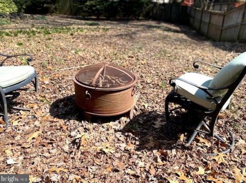 10211 Sutherland Rd, Silver Spring MD 20901-2236 exterior