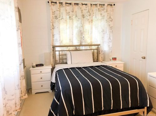 543 Pepeekeo Pl, Honolulu HI  96825-1121 exterior