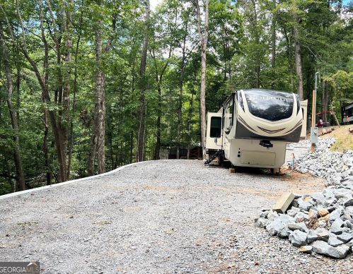 21 12th St, Ellijay, GA 30540-9680