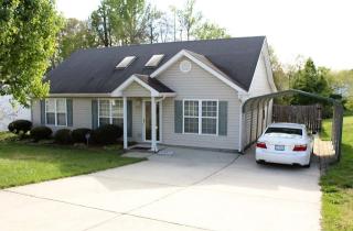 4402 Tyndale Ct, Greensboro, NC 27406-8075