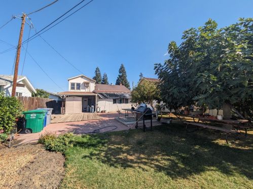 1618 Mabel Ave, Dos Palos, CA 93620-2630