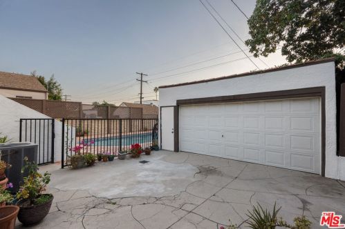 1125 Cedar St, Glendale CA  91207-1728 exterior