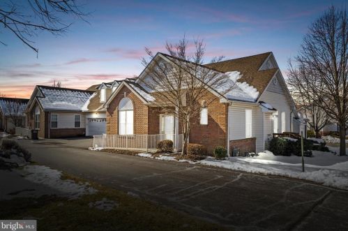 38 David Dr, Flemington, NJ 08822-5116