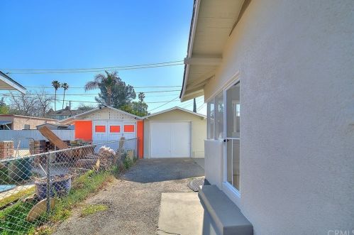 3160 Lime St, Riverside CA 92501-2930 exterior